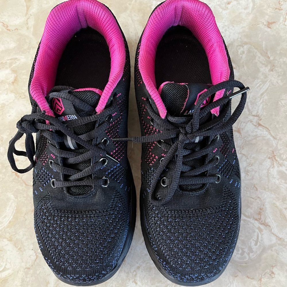Larnmern shoes size 8‎